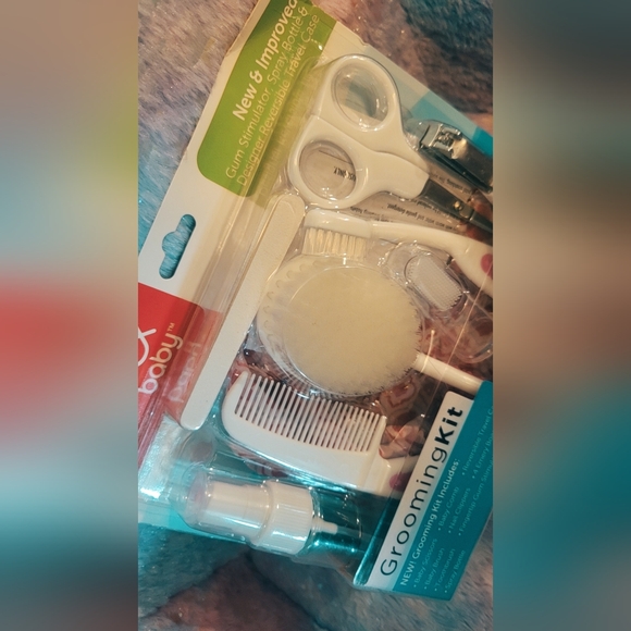 PLAYTEX BABY GROOMING KIT 12 PC - Picture 2 of 4